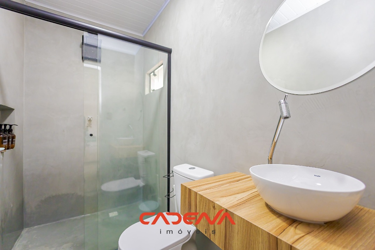 Casa à venda no Mercês: 