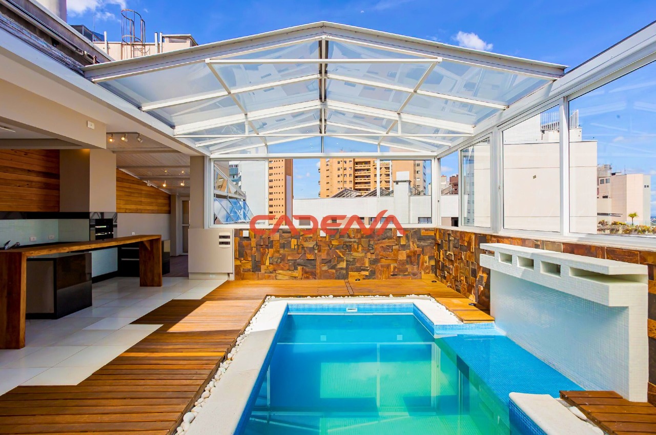 Cobertura à venda no Batel: 