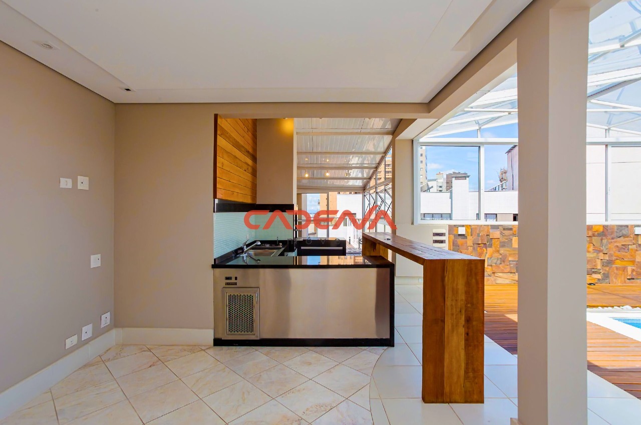 Cobertura à venda no Batel: 