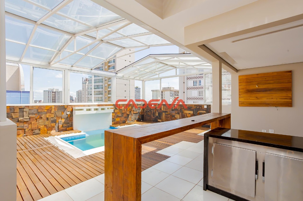 Cobertura à venda no Batel: 