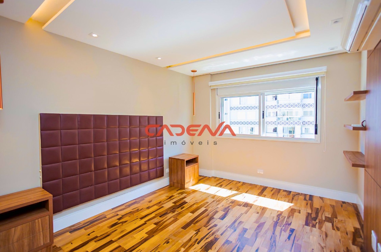 Cobertura à venda no Batel: 