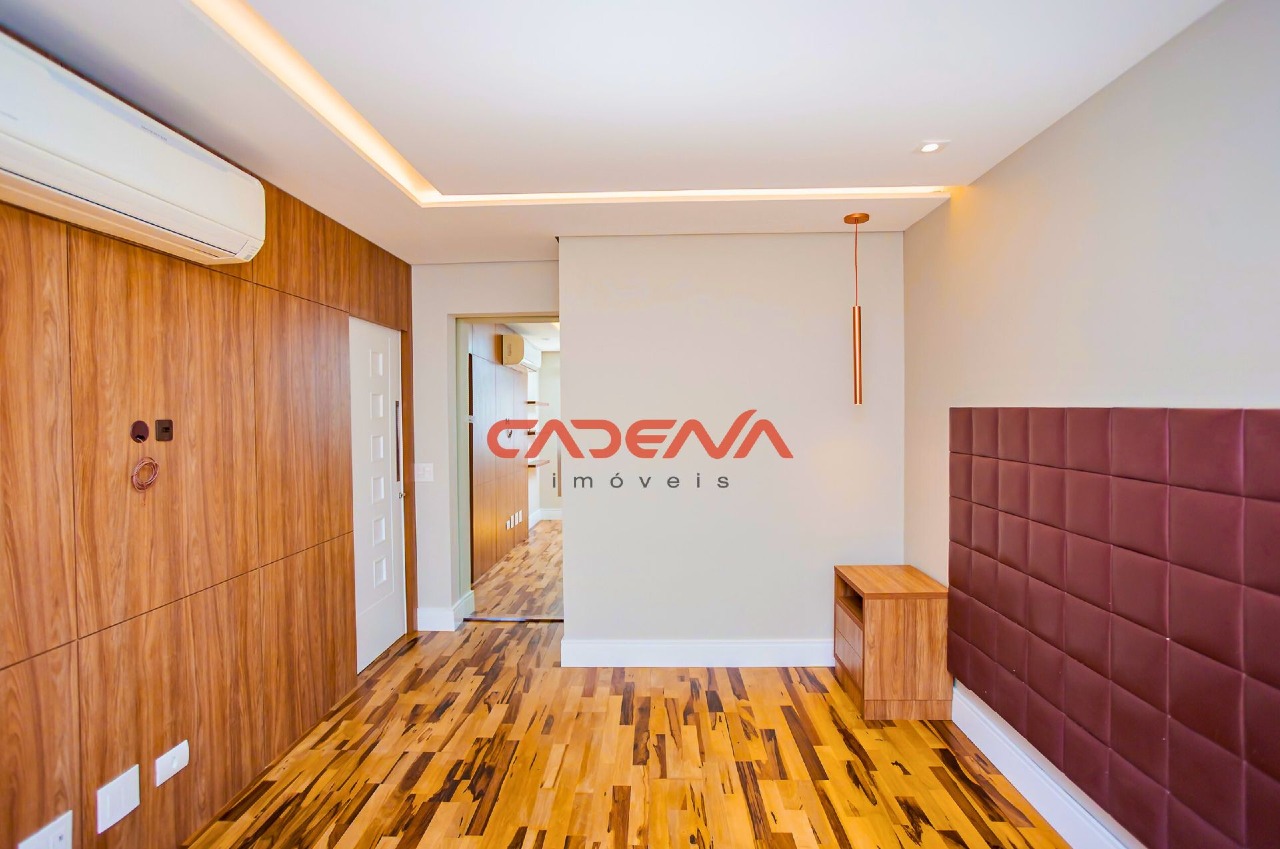 Cobertura à venda no Batel: 