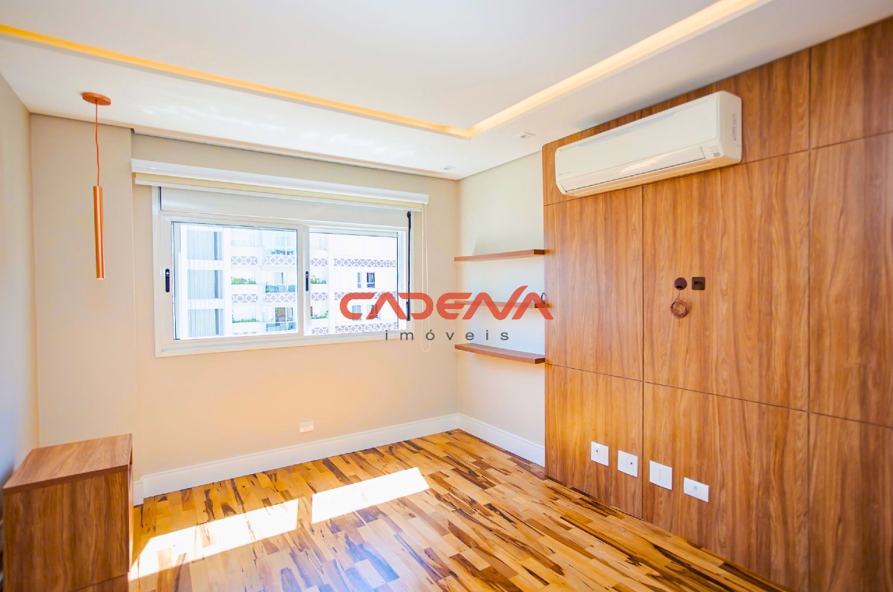 Cobertura à venda no Batel: 