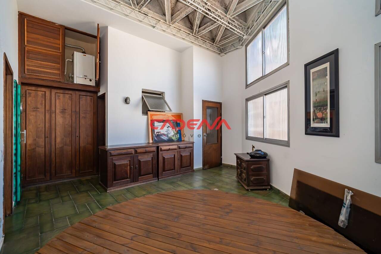 Cobertura à venda no Centro Cívico: 