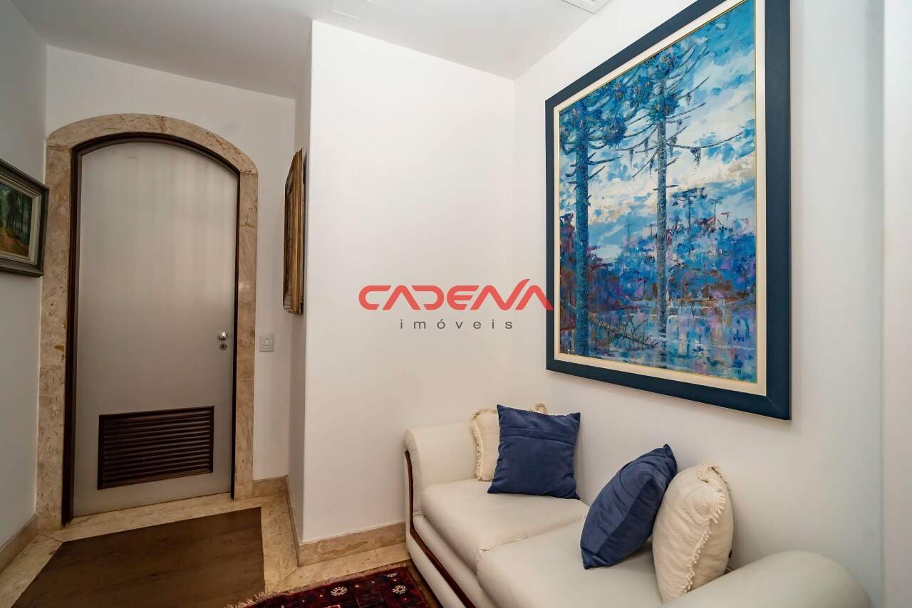 Cobertura à venda no Centro Cívico: 