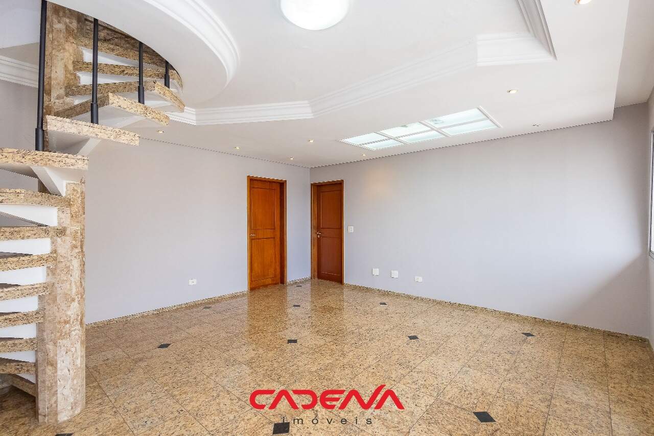 Cobertura à venda no Água Verde: 