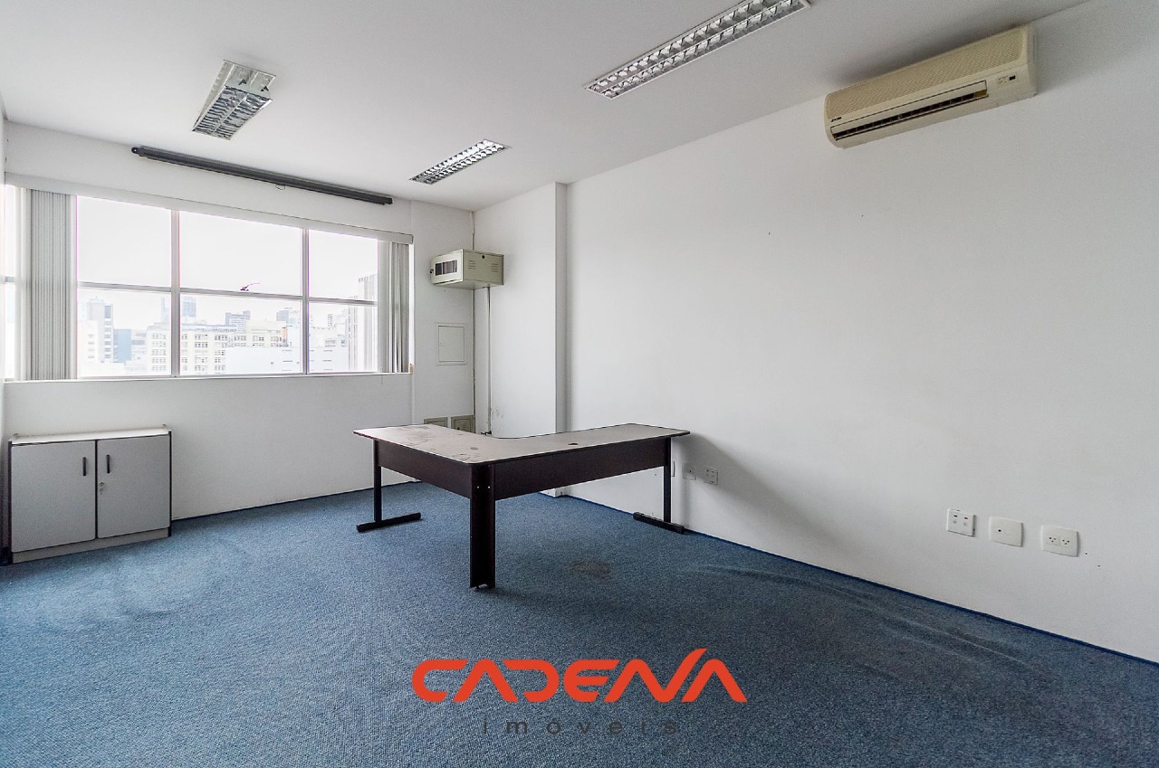 Sala à venda no Centro: 