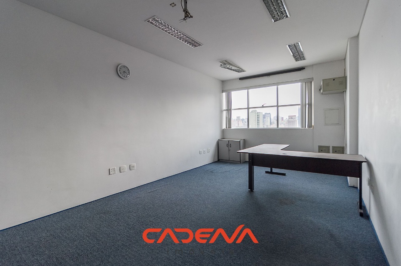 Sala à venda no Centro: 