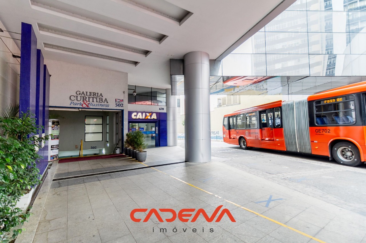 Sala à venda no Centro: 