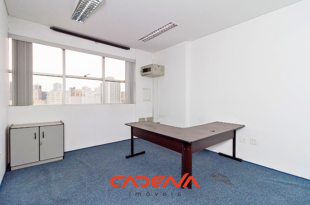 Sala à venda no Centro: 