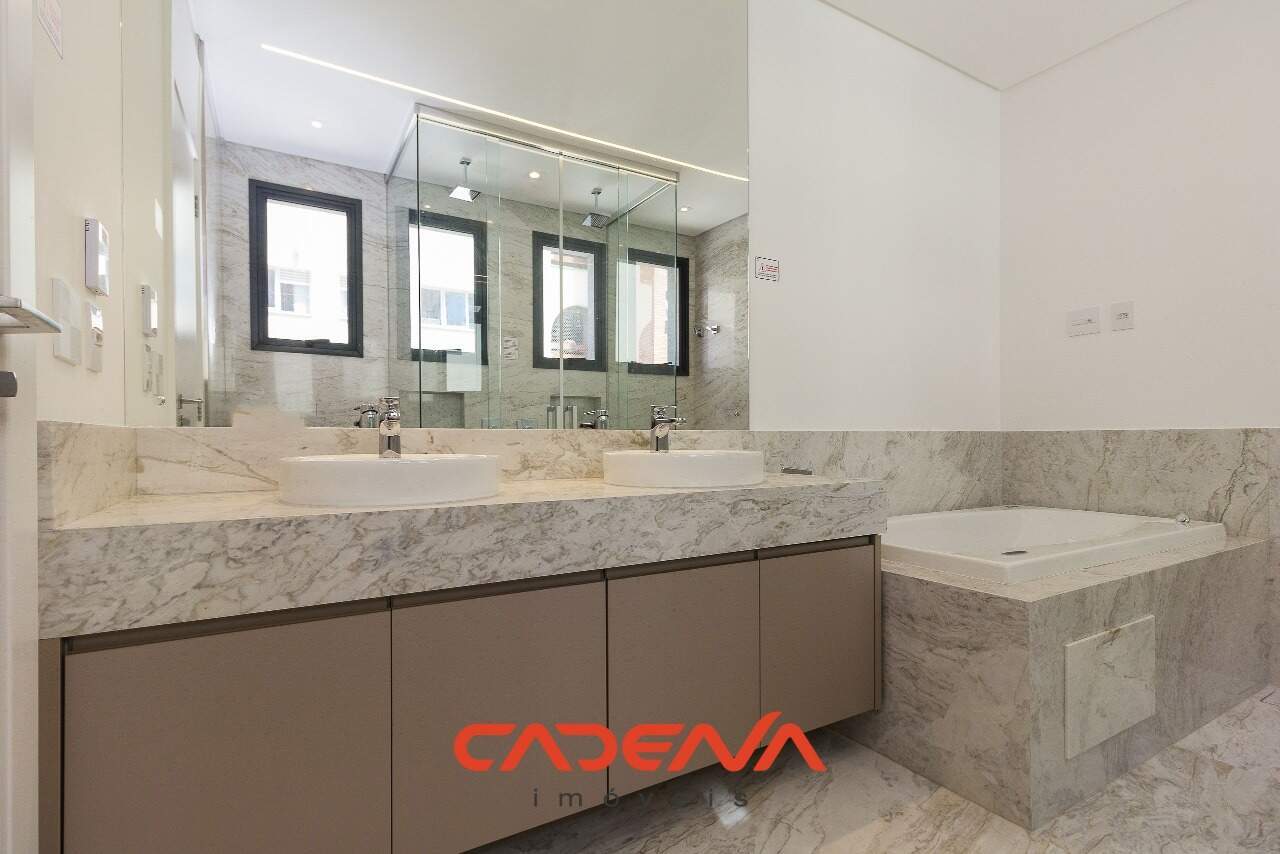 Apartamento à venda no Cabral: 