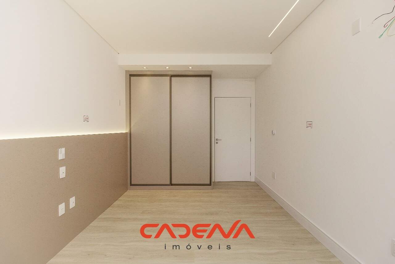Apartamento à venda no Cabral: 