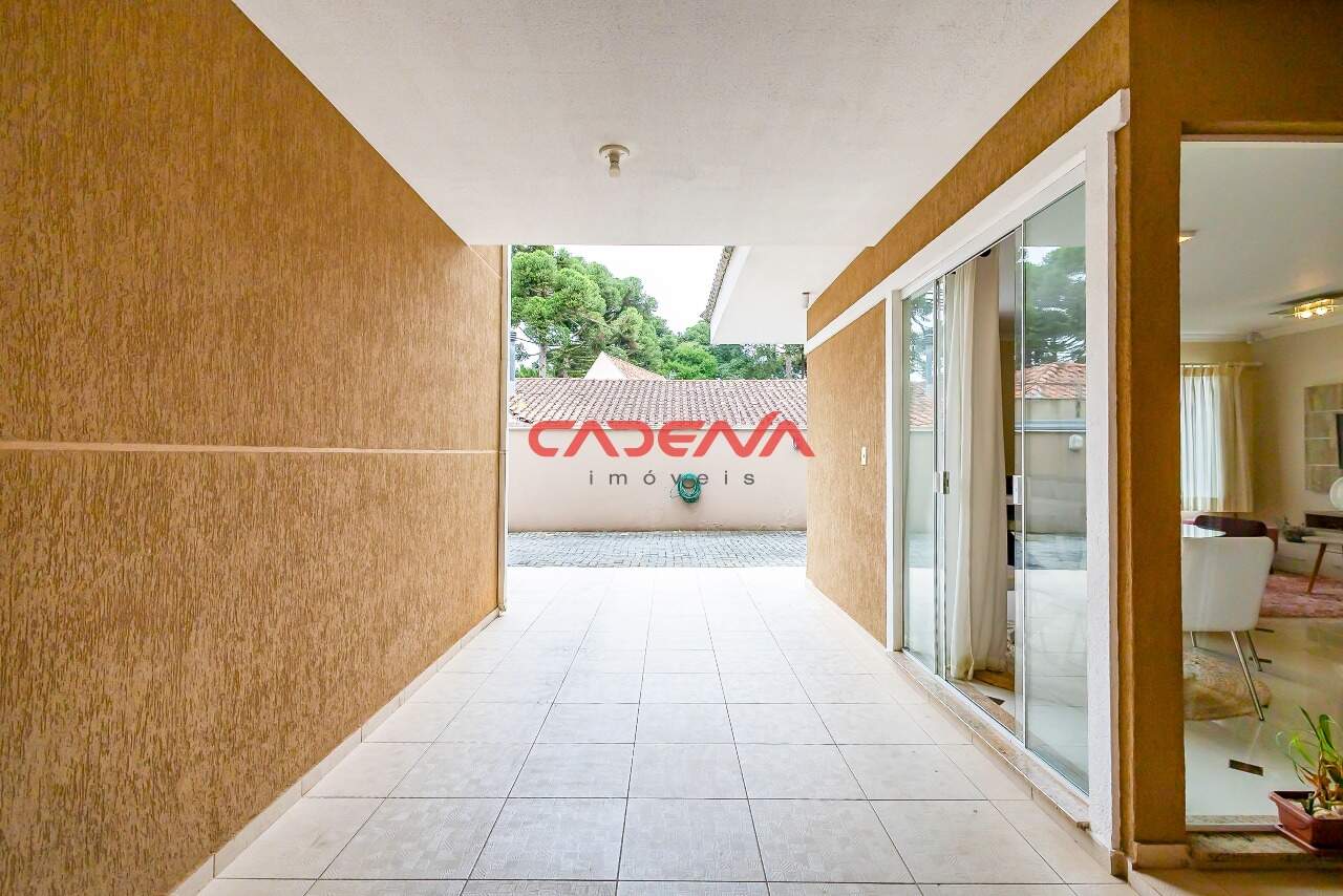 Sobrado à venda no Barreirinha: 