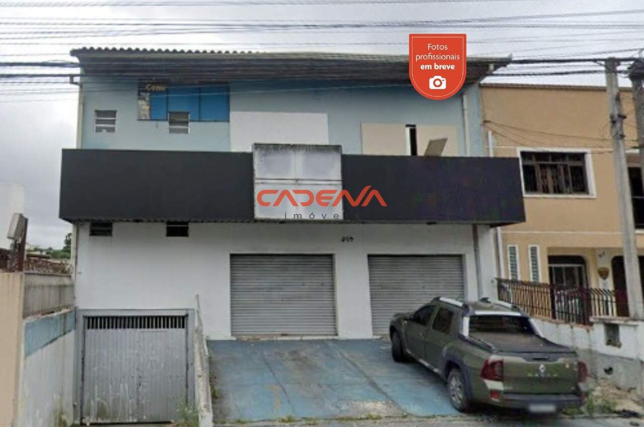 Casa comercial para aluguel no Xaxim: