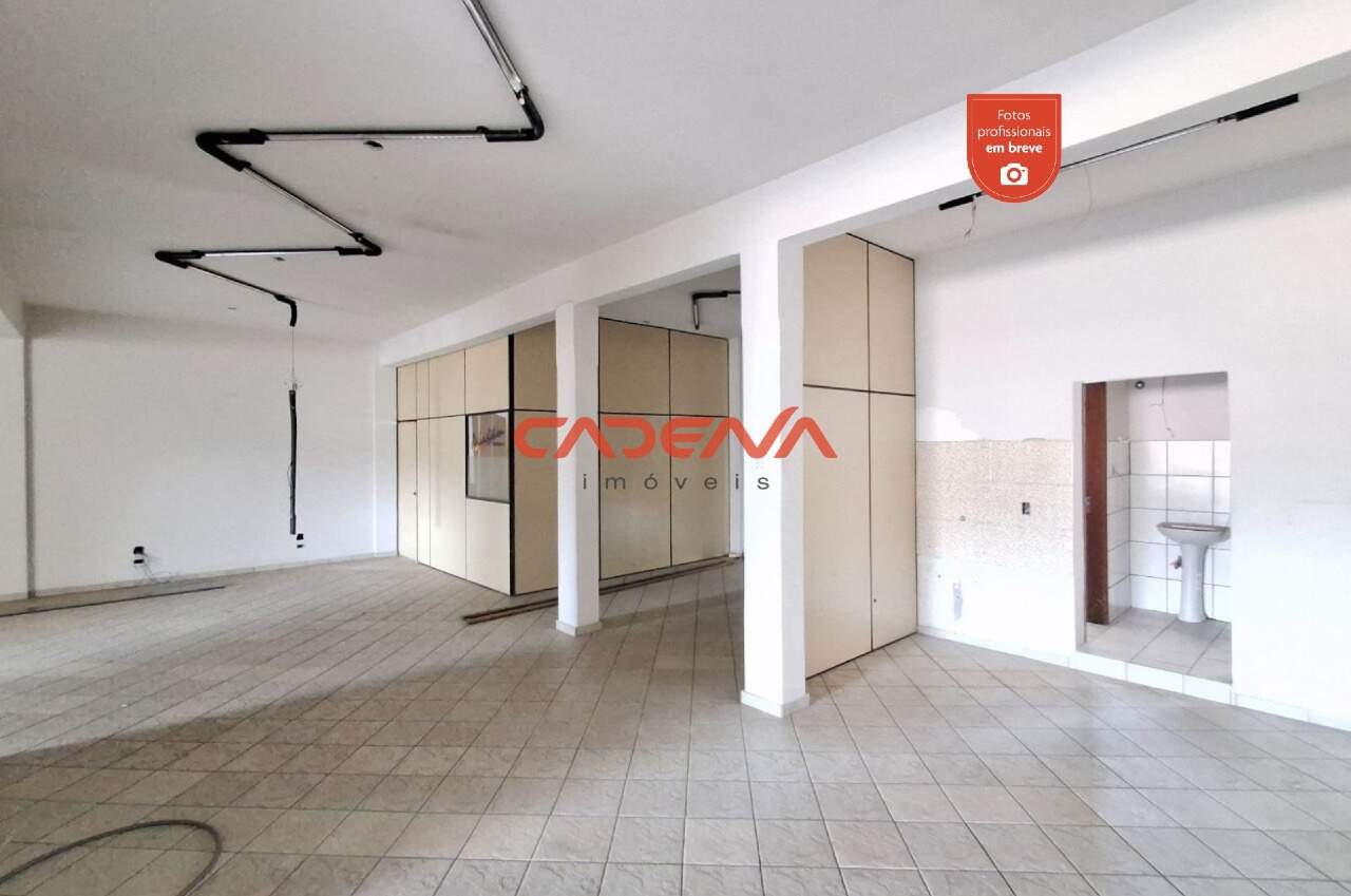 Casa comercial para aluguel no Xaxim: