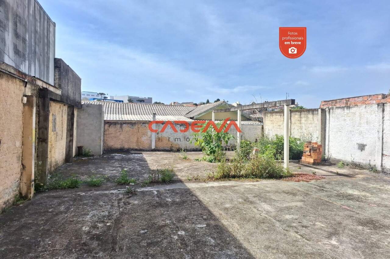 Casa comercial para aluguel no Xaxim: