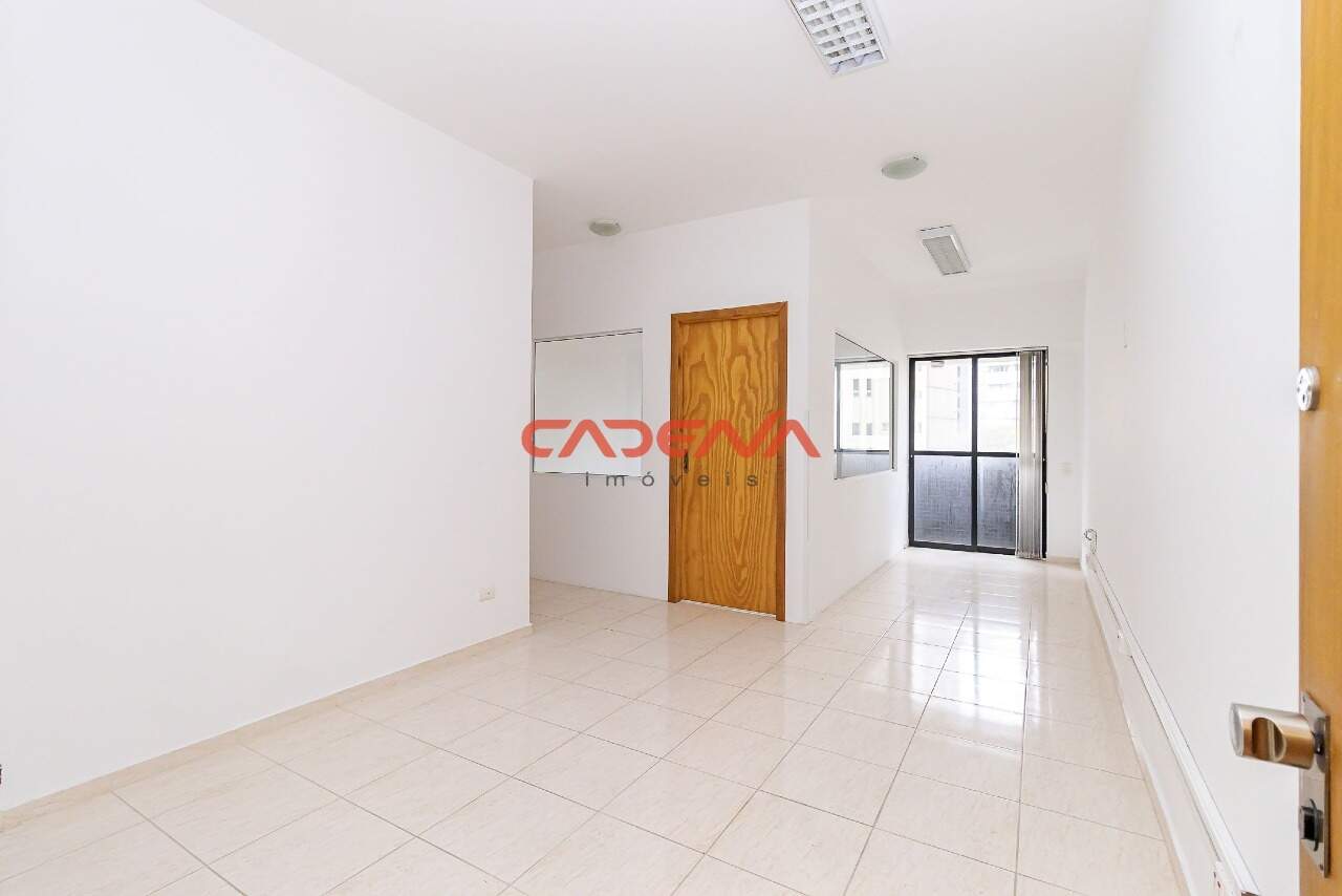 Sala à venda no Centro: 