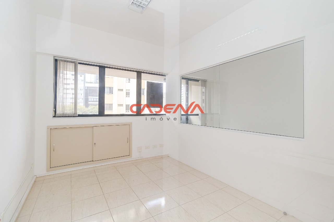 Sala à venda no Centro: 