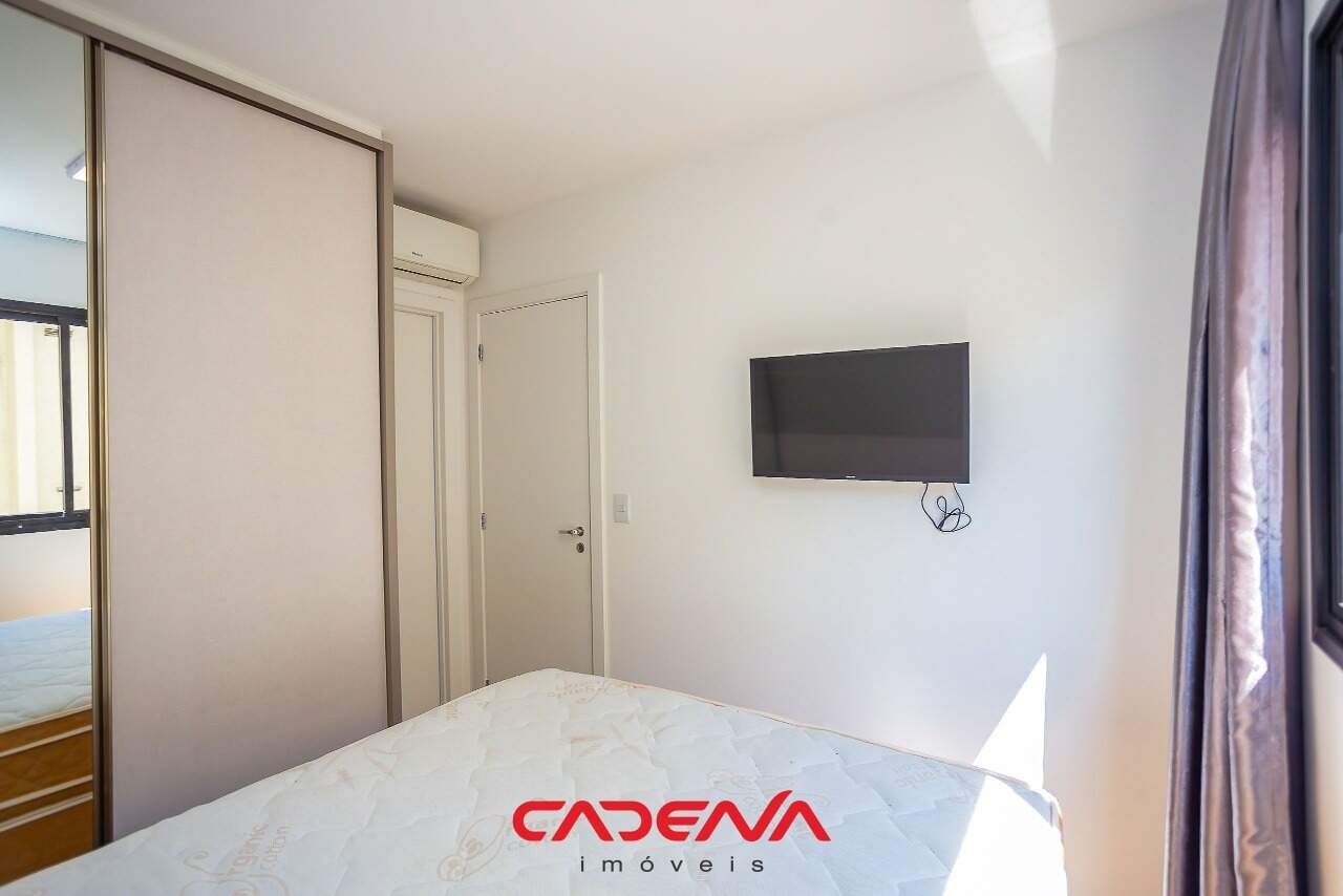 Apartamento à venda no Mercês: 