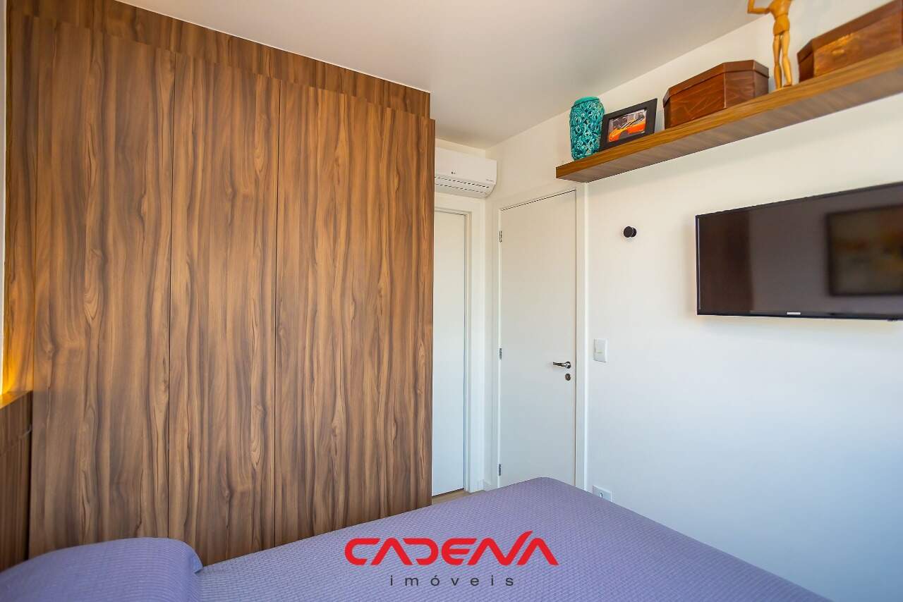 Apartamento à venda no Mercês: 