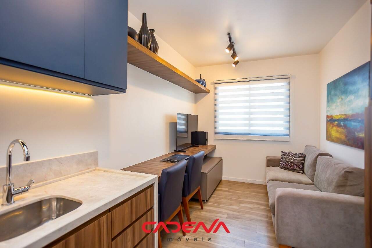 Apartamento à venda no Mercês: 