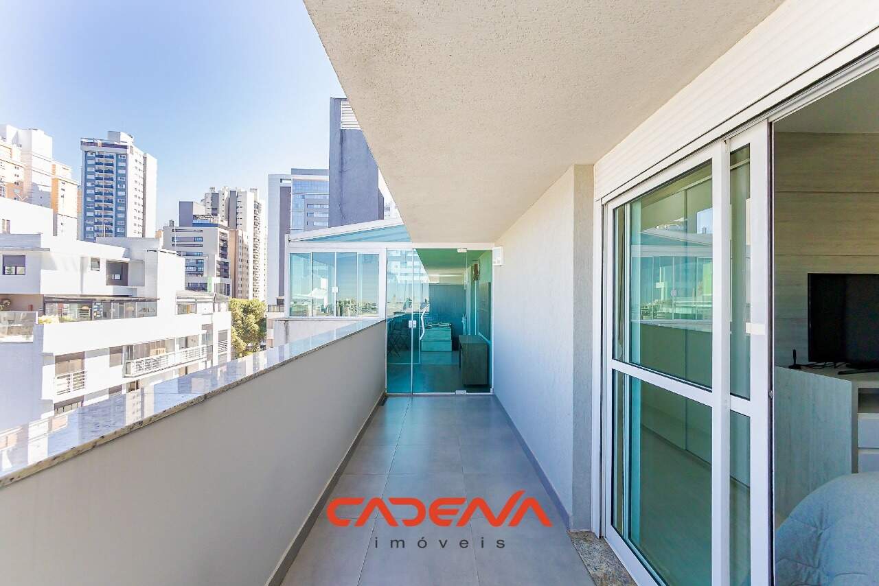 Cobertura à venda no Água Verde: