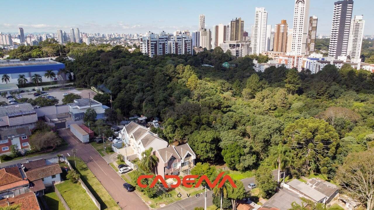 Lote à venda no Mossunguê: 