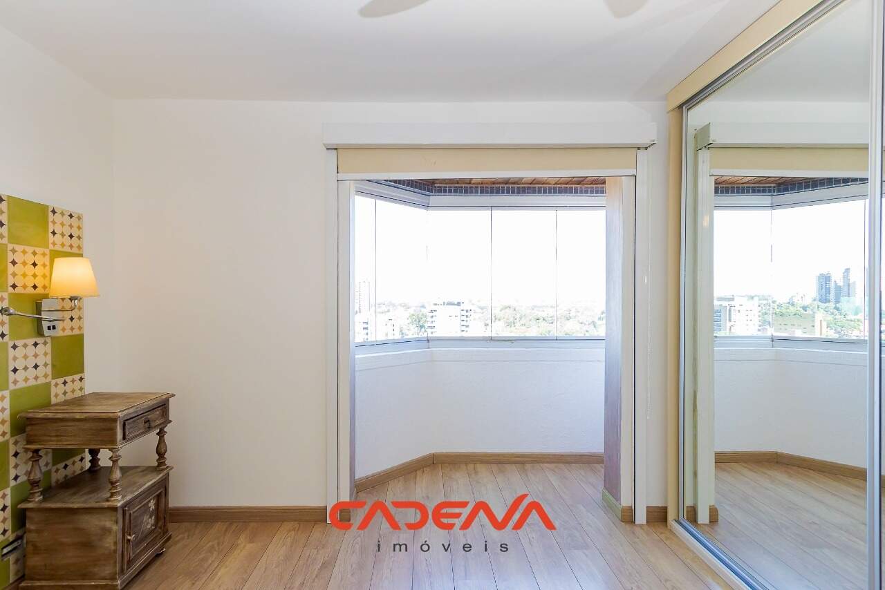 Apartamento para aluguel no Cabral: 