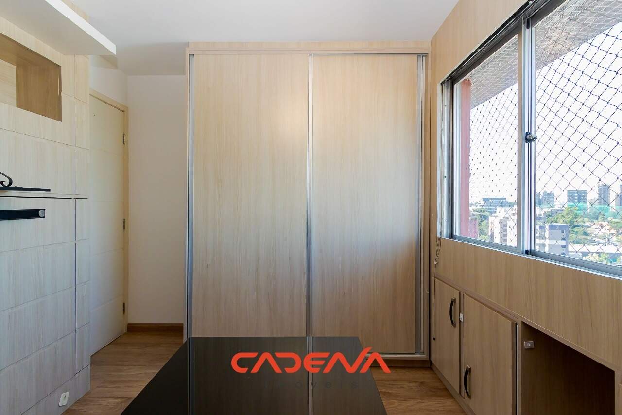 Apartamento para aluguel no Cabral: 