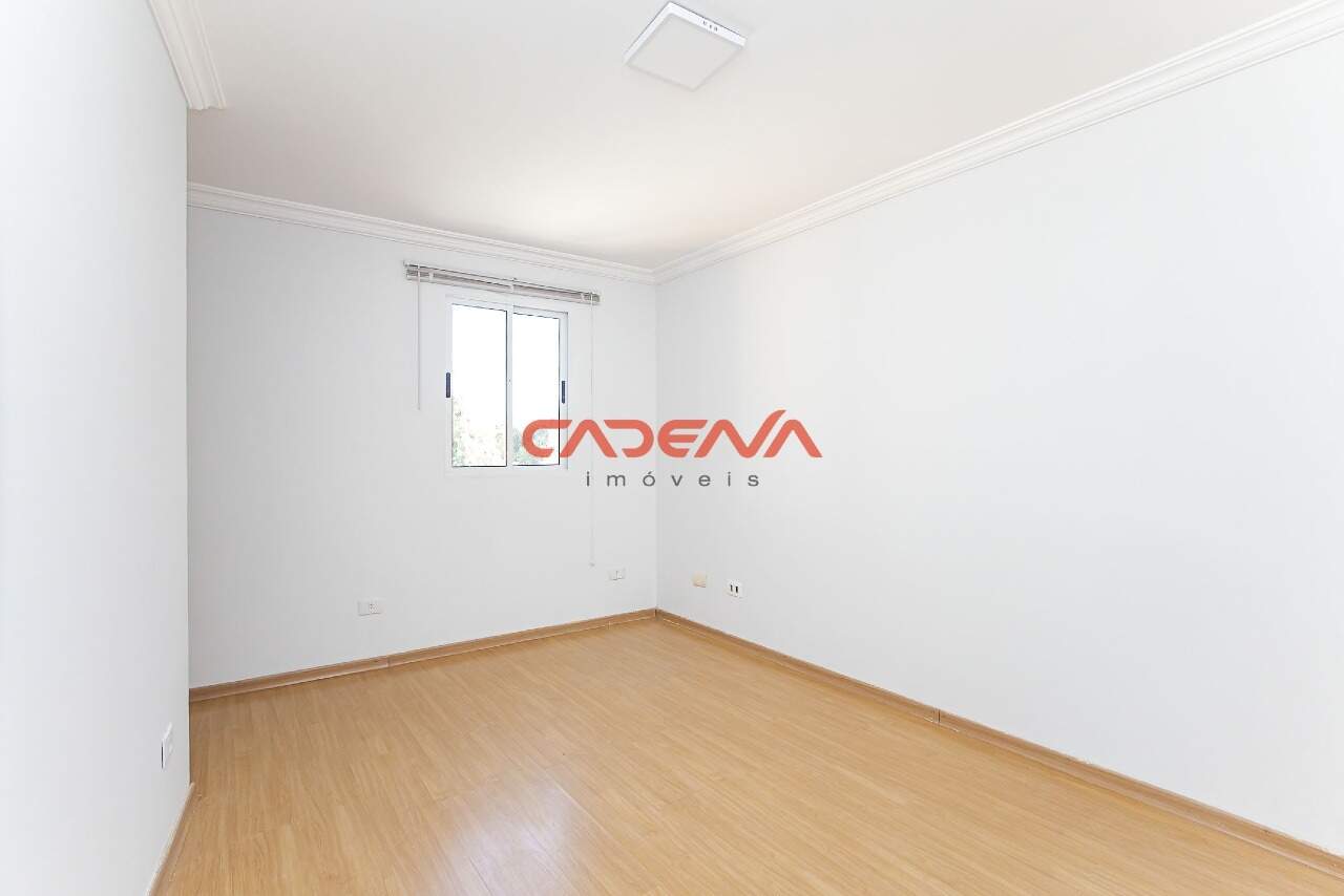 Sobrado à venda no Campo Comprido: 