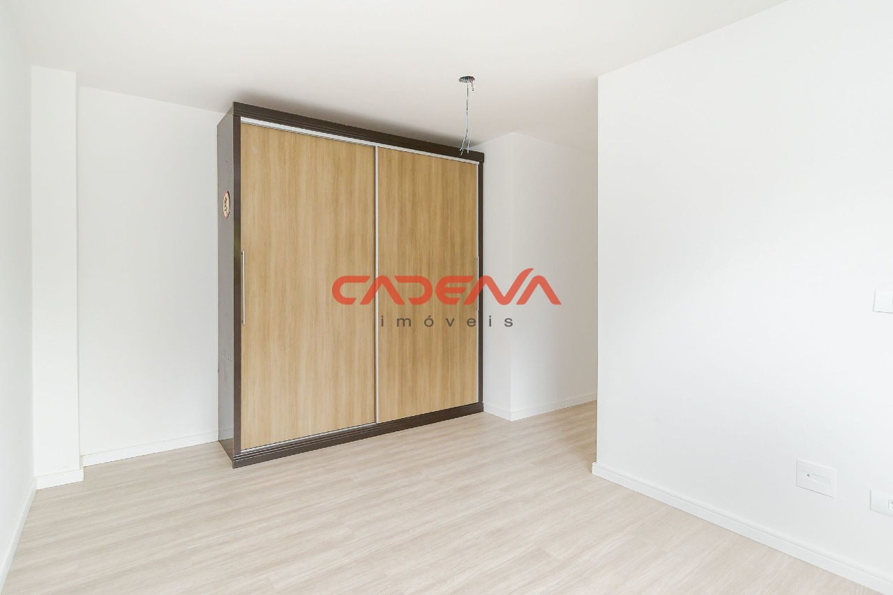 Sobrado para aluguel no Campo Comprido: 