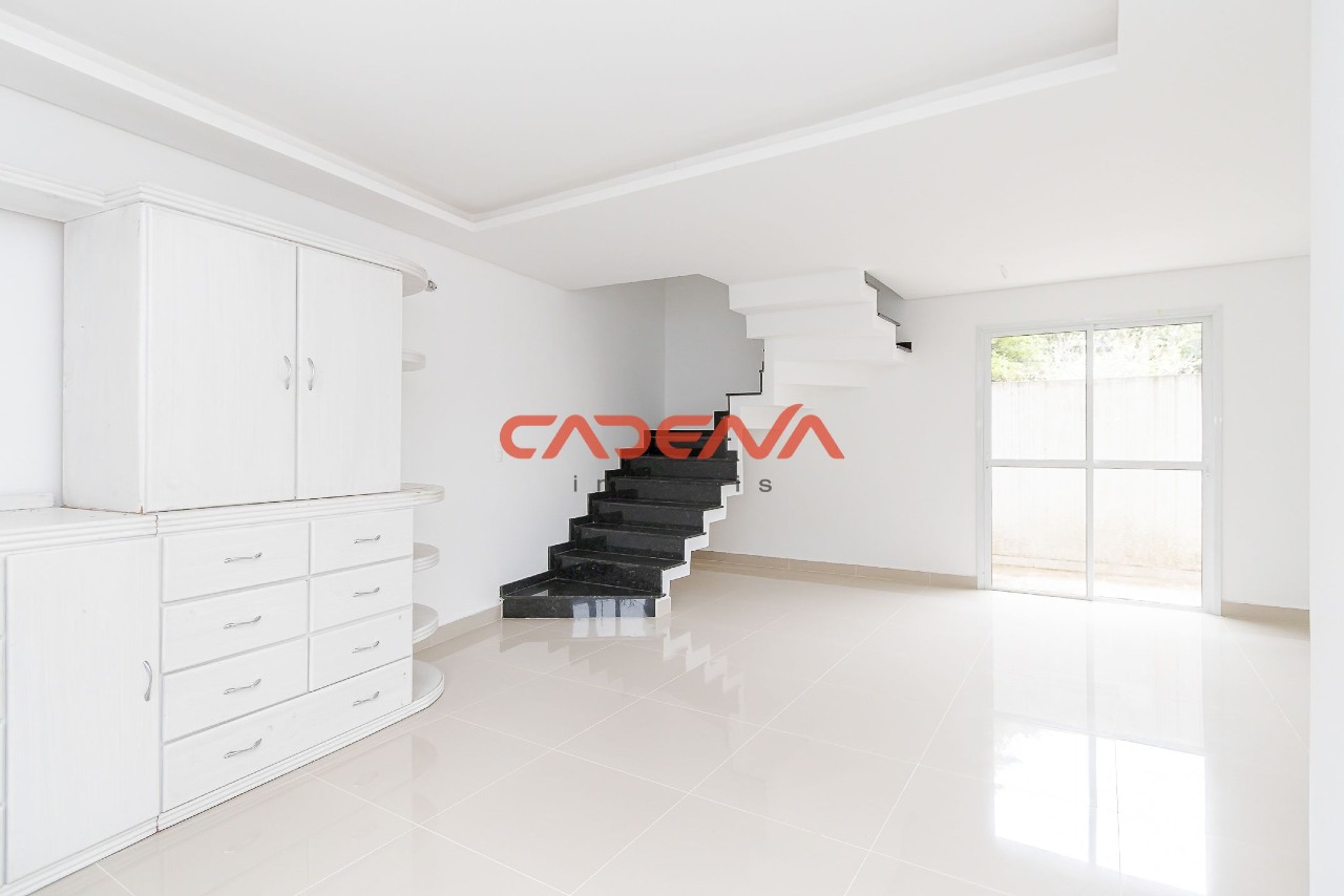 Sobrado para aluguel no Campo Comprido: 