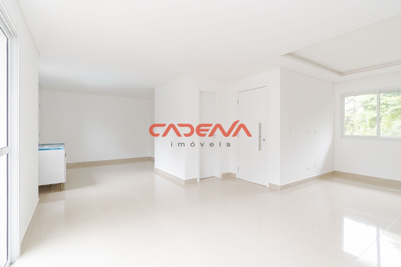 Sobrado para aluguel no Campo Comprido: 