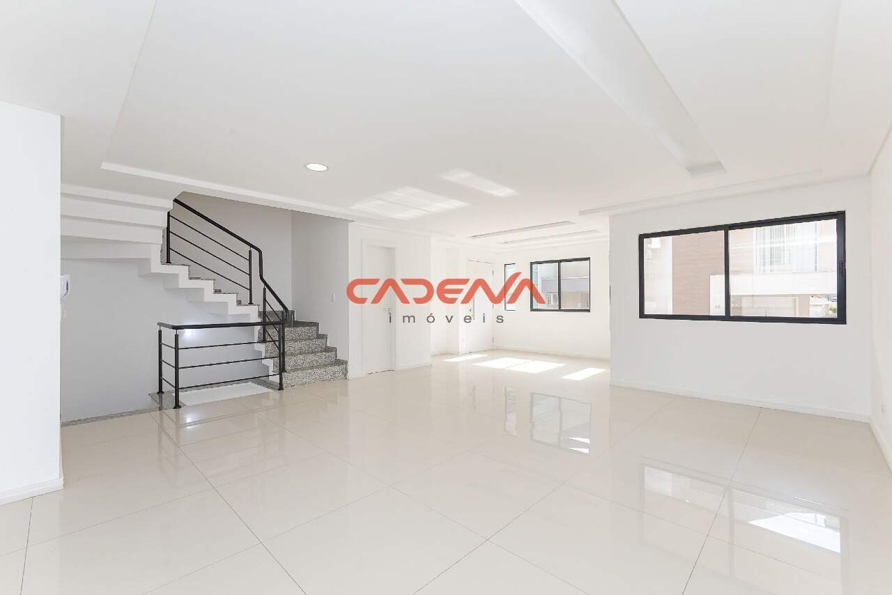 Casa em condomínio fechado para aluguel no Campo Comprido: 