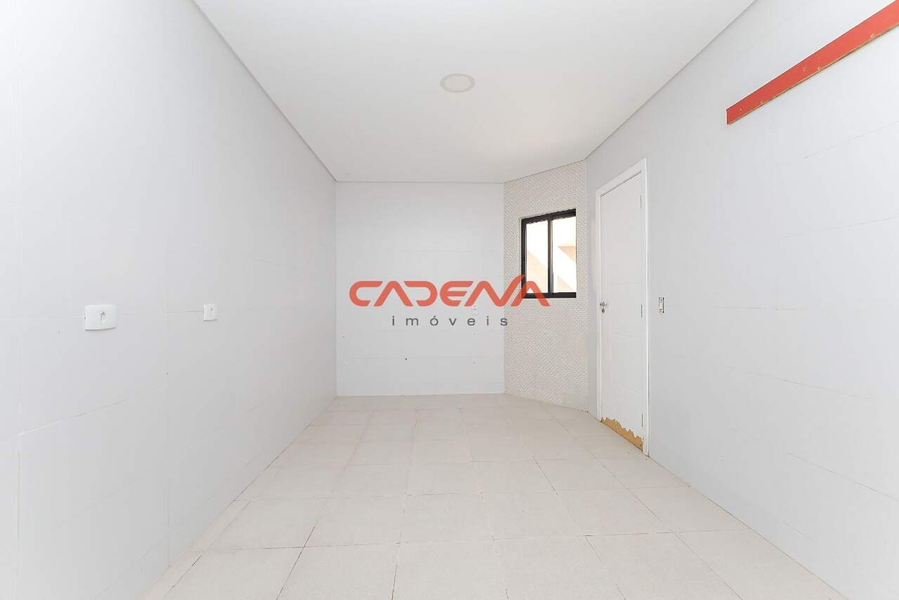 Casa em condomínio fechado para aluguel no Campo Comprido: 