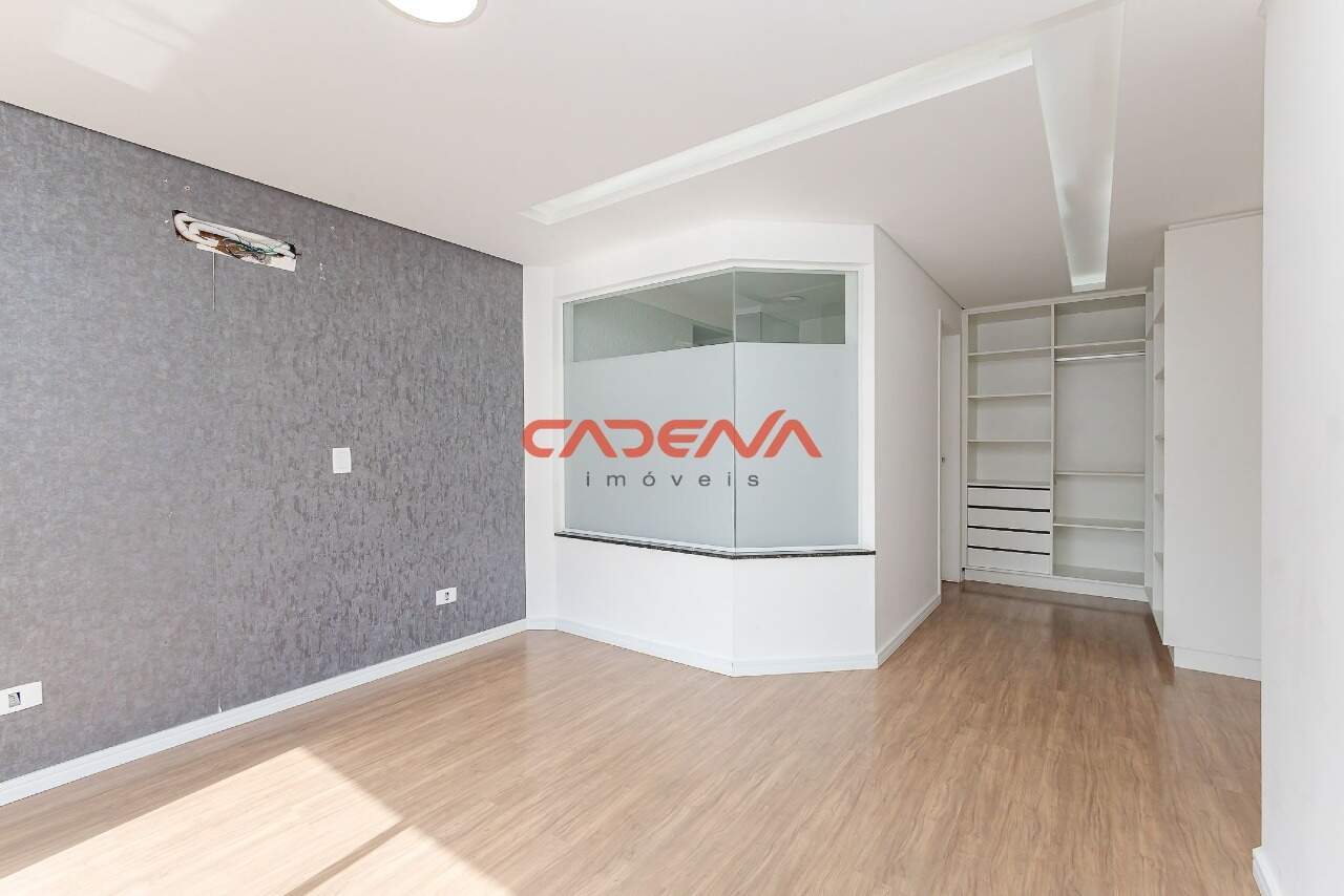 Casa em condomínio fechado para aluguel no Campo Comprido: 