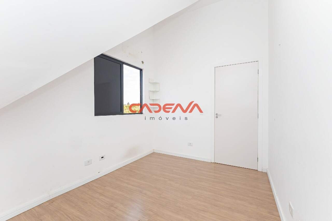 Casa em condomínio fechado para aluguel no Campo Comprido: 