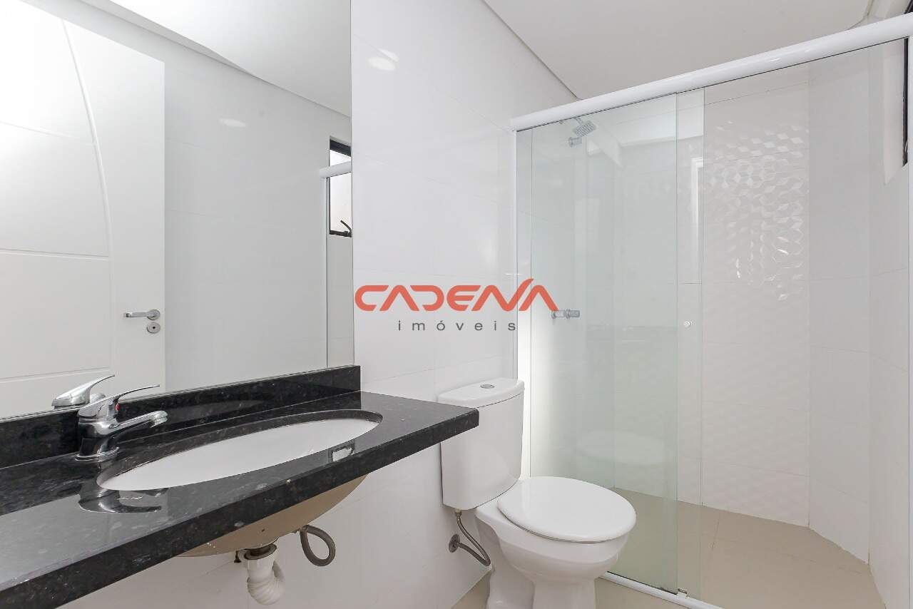 Casa em condomínio fechado para aluguel no Campo Comprido: 
