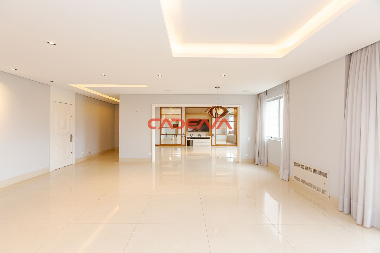 Apartamento para aluguel no Batel: 