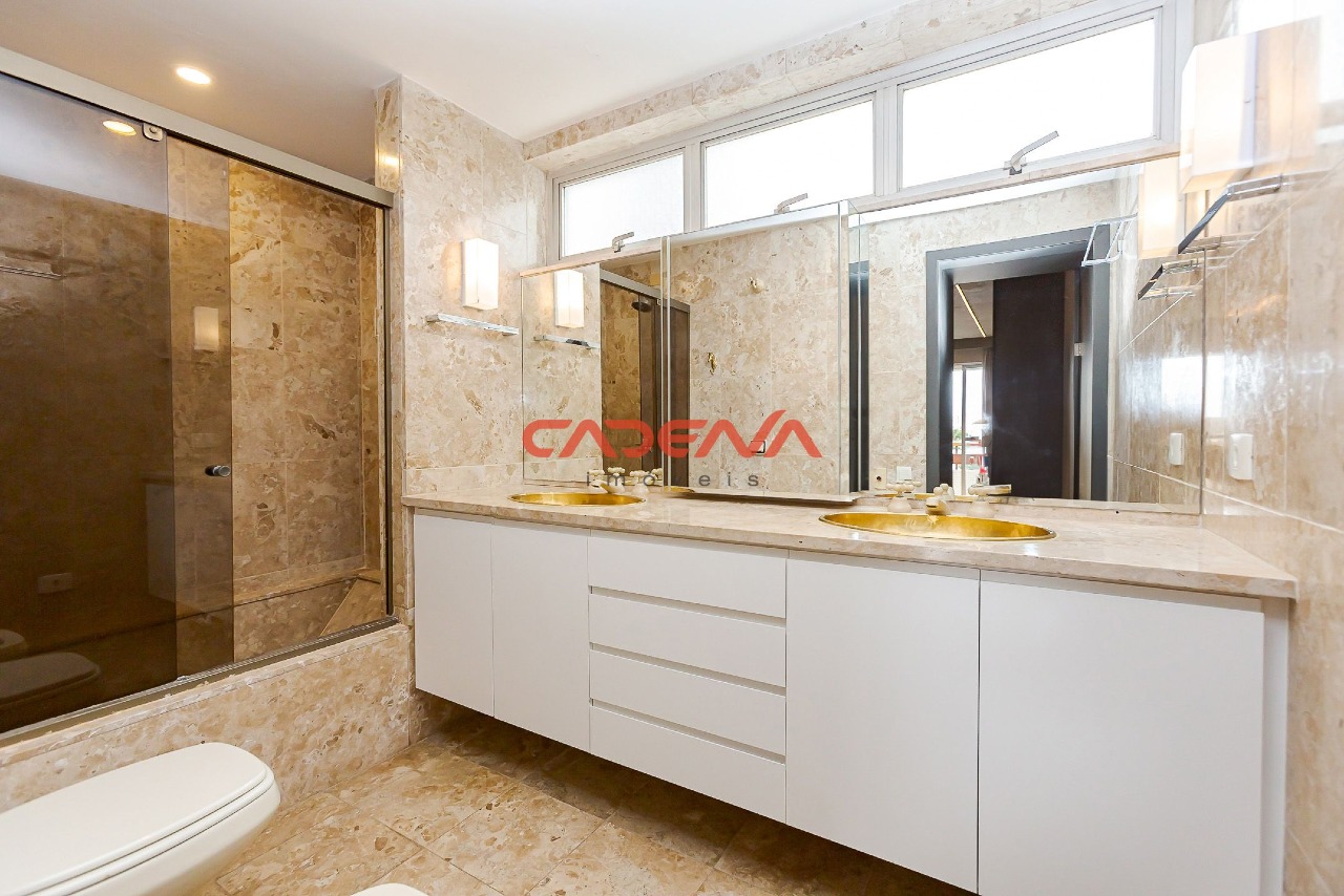 Apartamento para aluguel no Batel: 