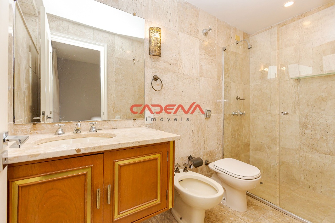 Apartamento para aluguel no Batel: 