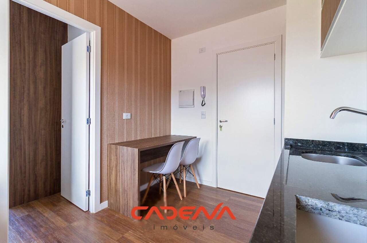 Apartamento para aluguel no Alto da Rua XV: 