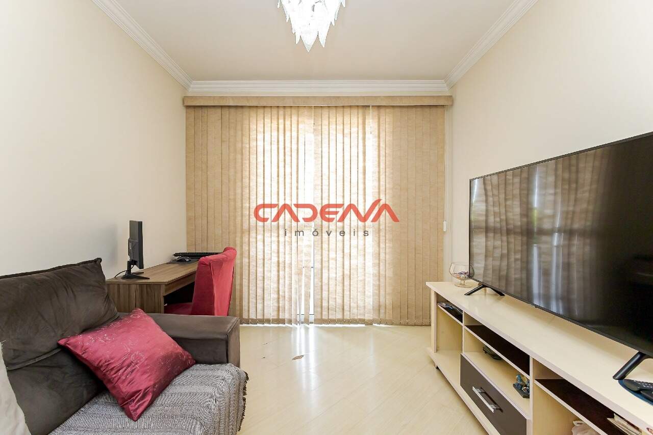 Sobrado à venda no Xaxim: 