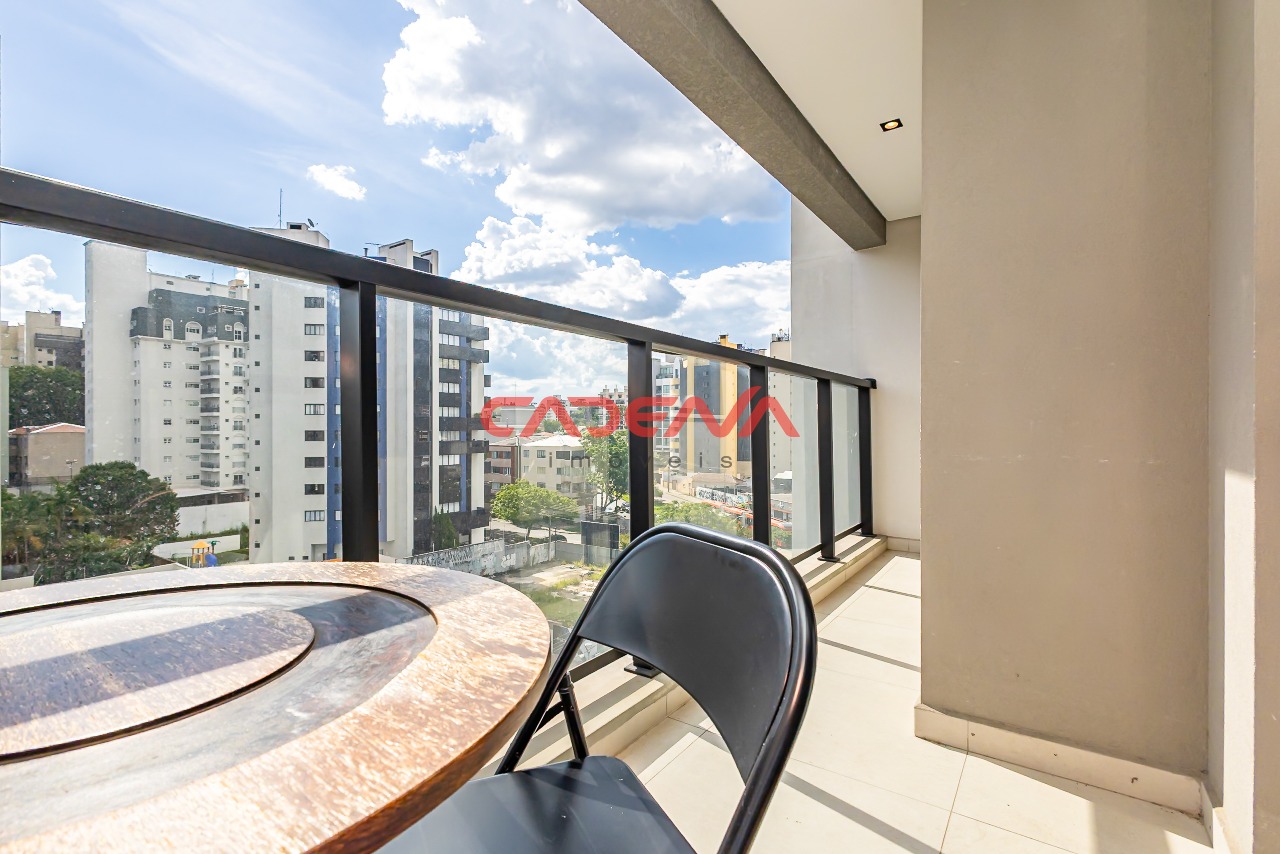 Studio à venda no Mercês: 