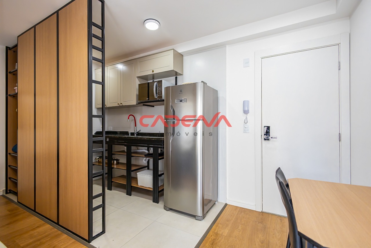 Studio à venda no Mercês: 