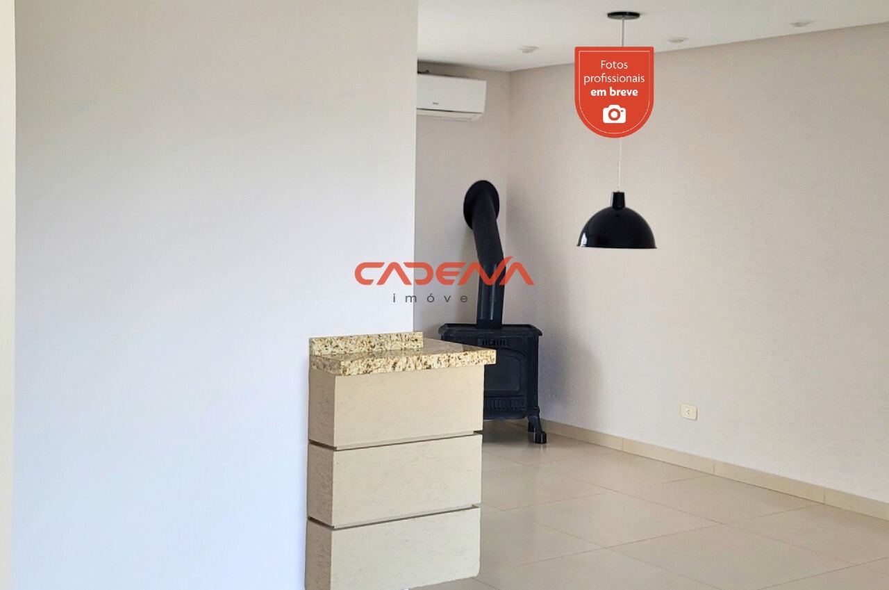 Casa em condomínio fechado para aluguel no Santo Inácio: 