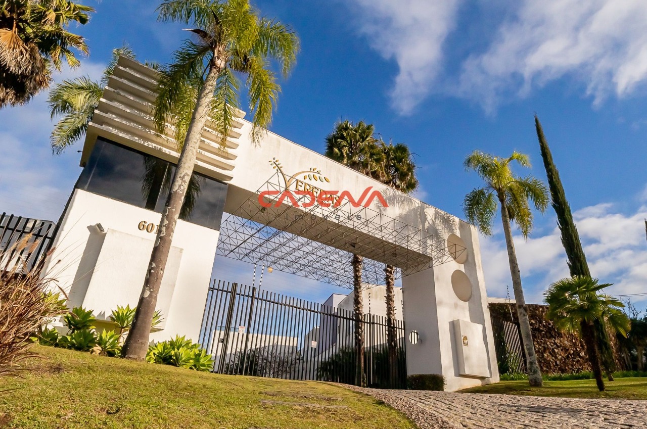 Casa em condomínio fechado para aluguel no Santo Inácio: 
