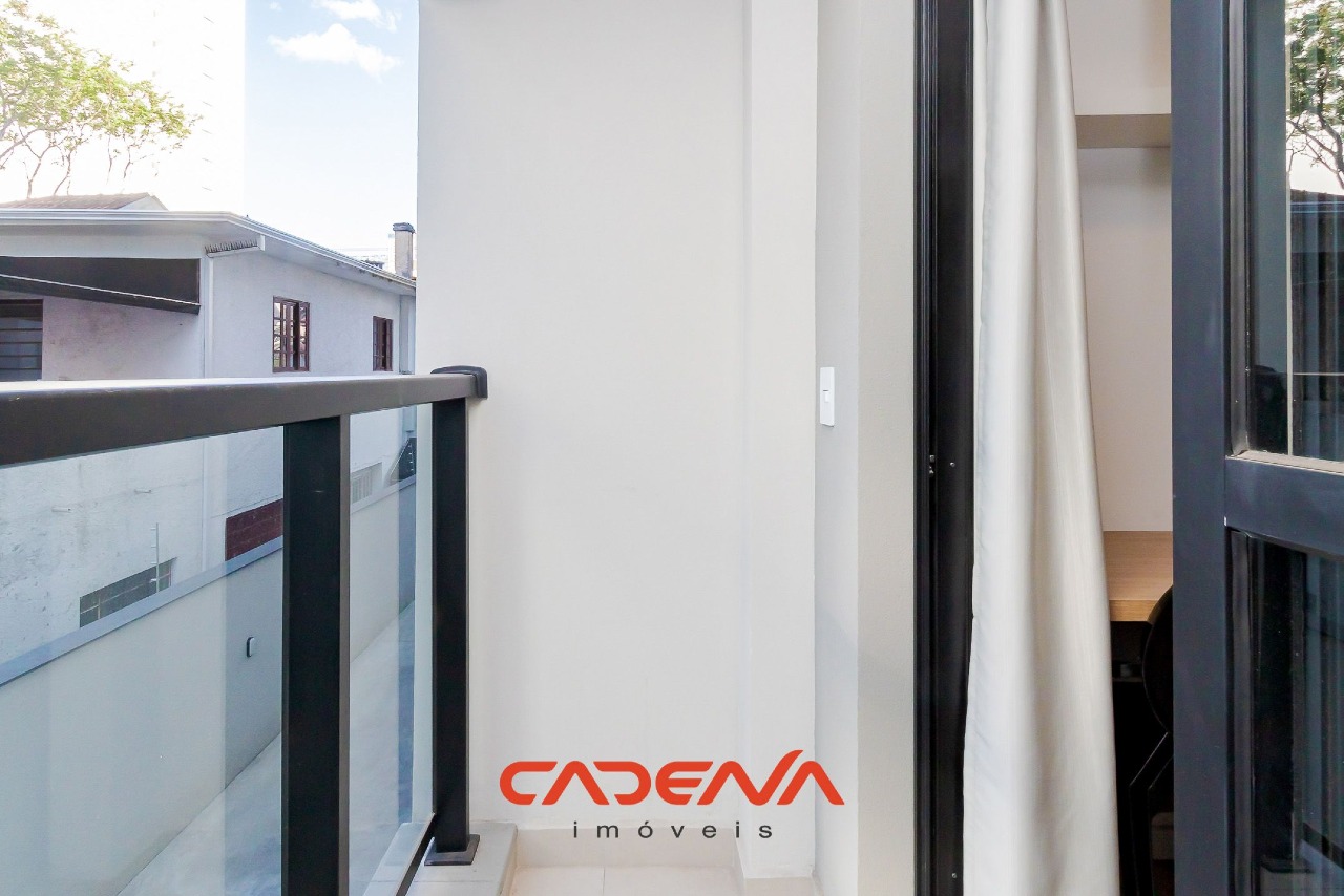 Studio para aluguel no Mercês: 