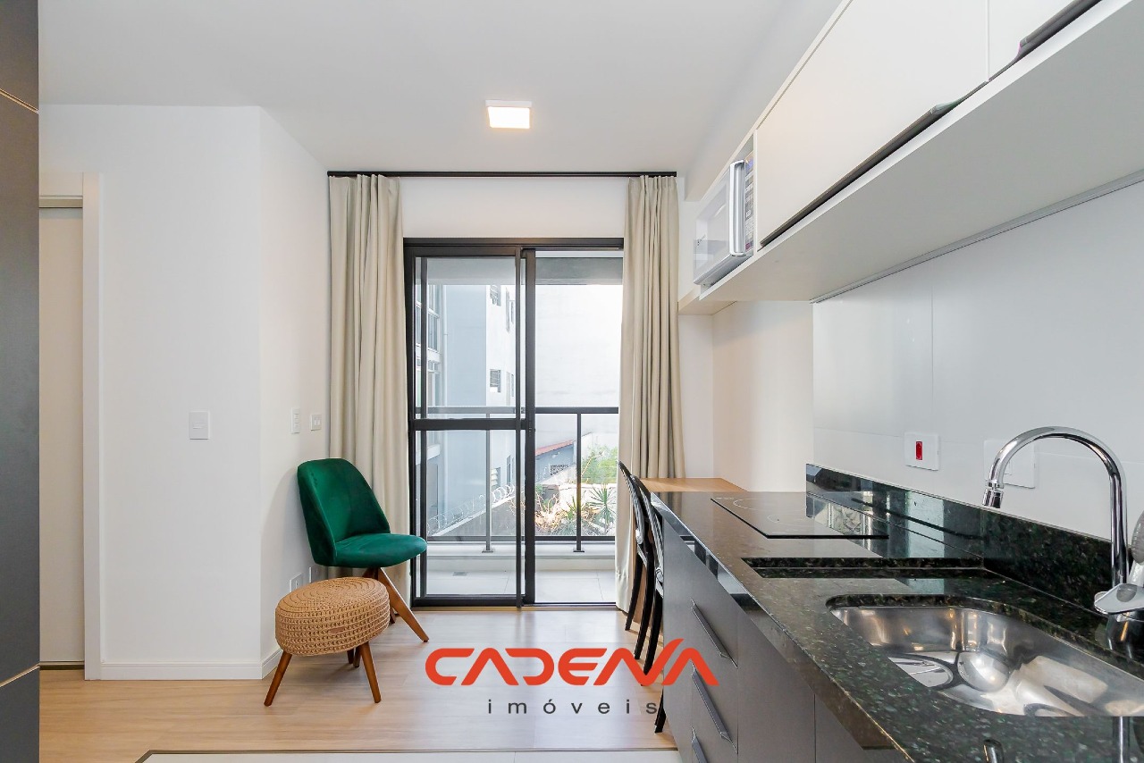 Studio para aluguel no Mercês: 