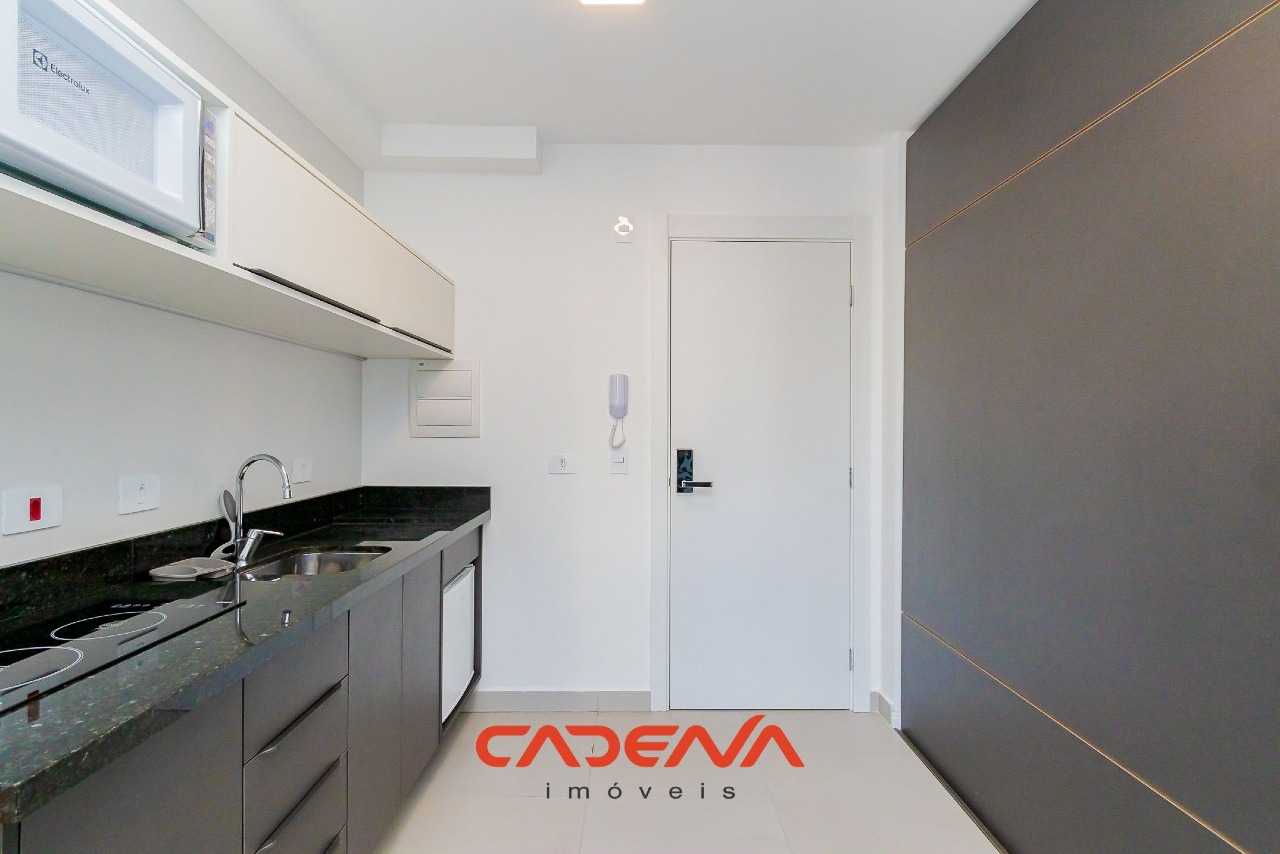 Studio para aluguel no Mercês: 